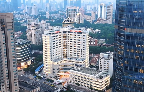 诚信双赢 国妇婴徐汇院区焕新！优质诊疗服务再升级，“先诊疗、后付费”模式推行